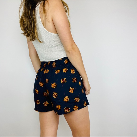 Madewell navy orange floral high waisted shorts - Picture 5 of 5